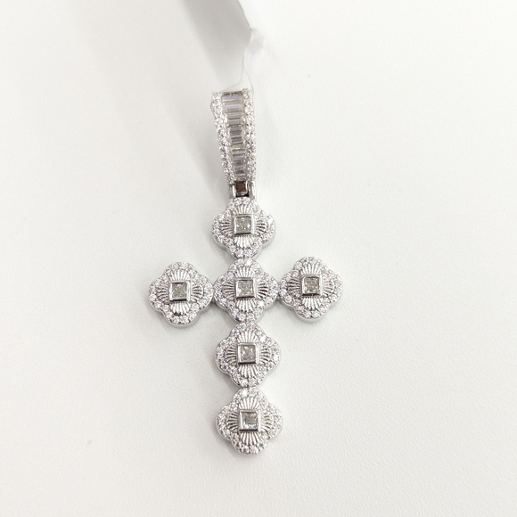 925 Sterling Silver Moissanite Diamond Cross Pendant
